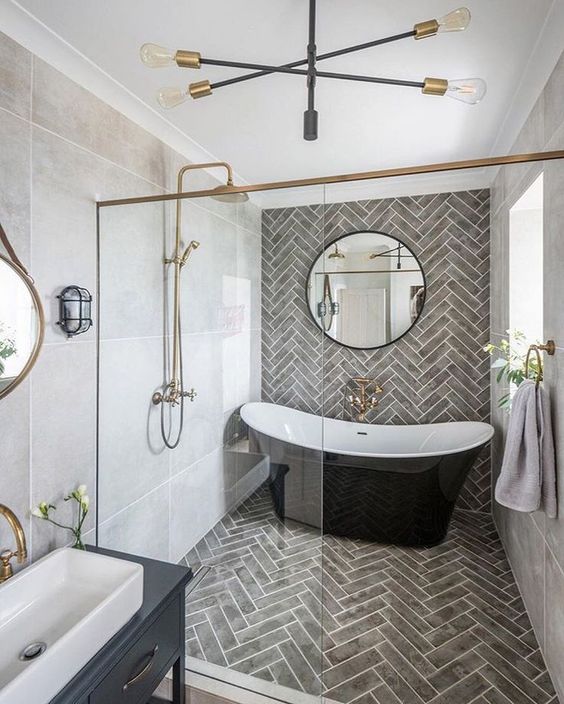 November Pinterest: Top 15 - Shower and bath enclosed wet room