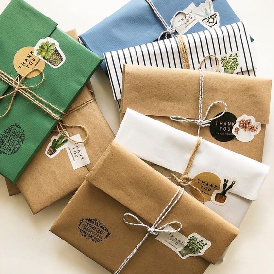 20 Creative Ways To Gift Wrap Your Presents This Christmas - Sticker Presents